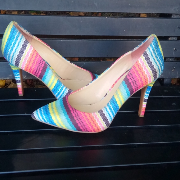 Gianni Bini Multi color Fabric Heels - Picture 3 of 10
